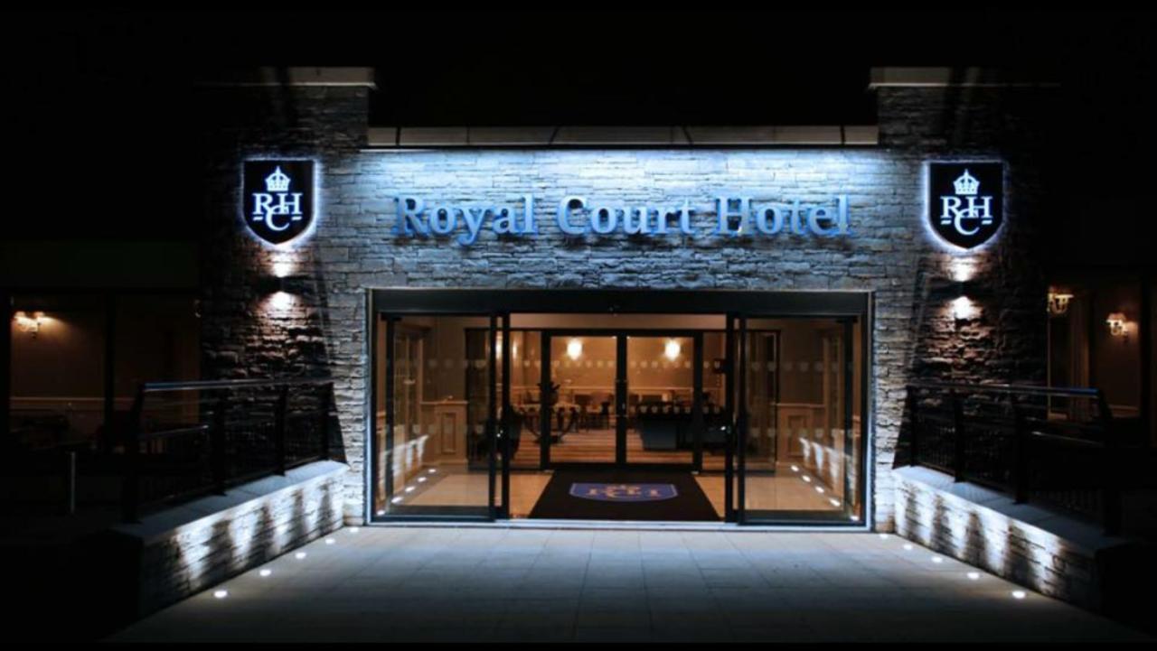 Royal Court Hotel Portrush Exterior photo